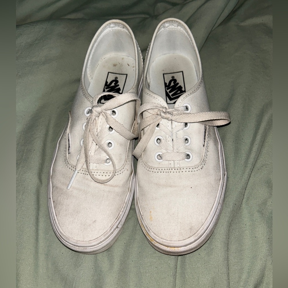 VANS Authentic Low True White Size 7.5